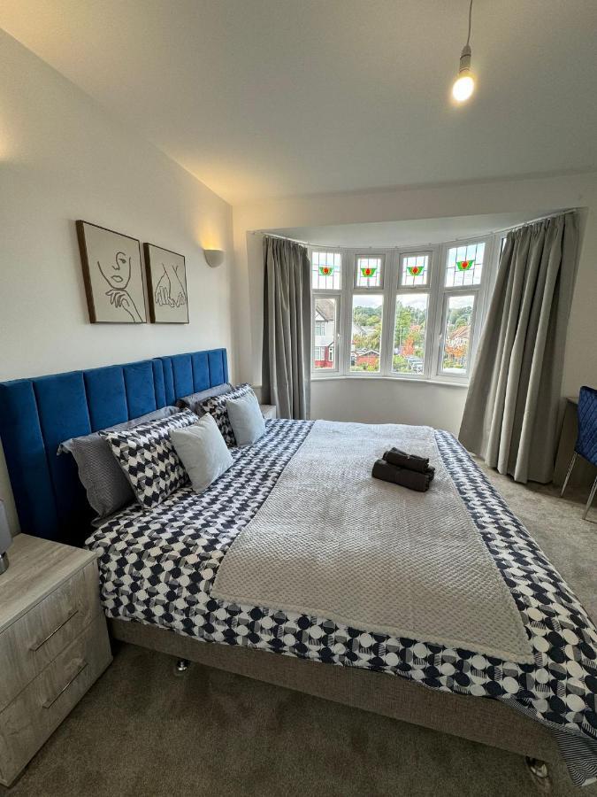 Smart Guest Rooms Fast Access To Central London Via Piccadilly Line New Southgate Exterior foto