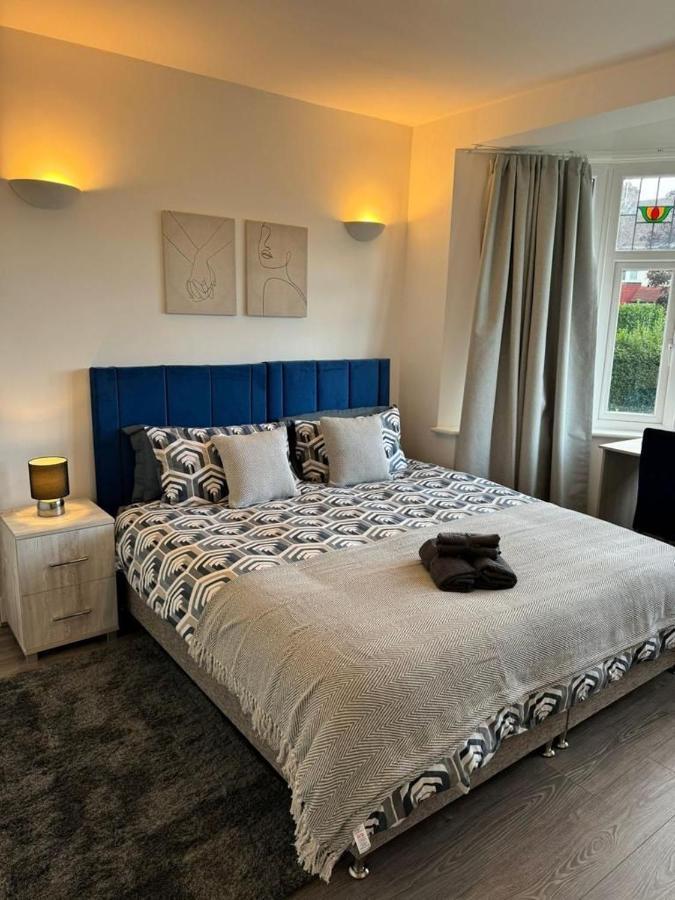 Smart Guest Rooms Fast Access To Central London Via Piccadilly Line New Southgate Exterior foto