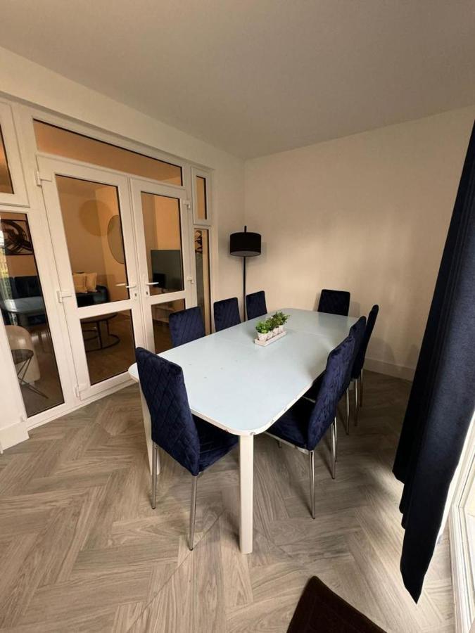 Smart Guest Rooms Fast Access To Central London Via Piccadilly Line New Southgate Exterior foto