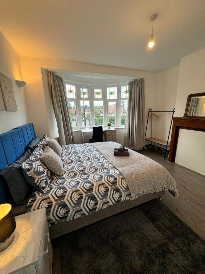 Smart Guest Rooms Fast Access To Central London Via Piccadilly Line New Southgate Exterior foto