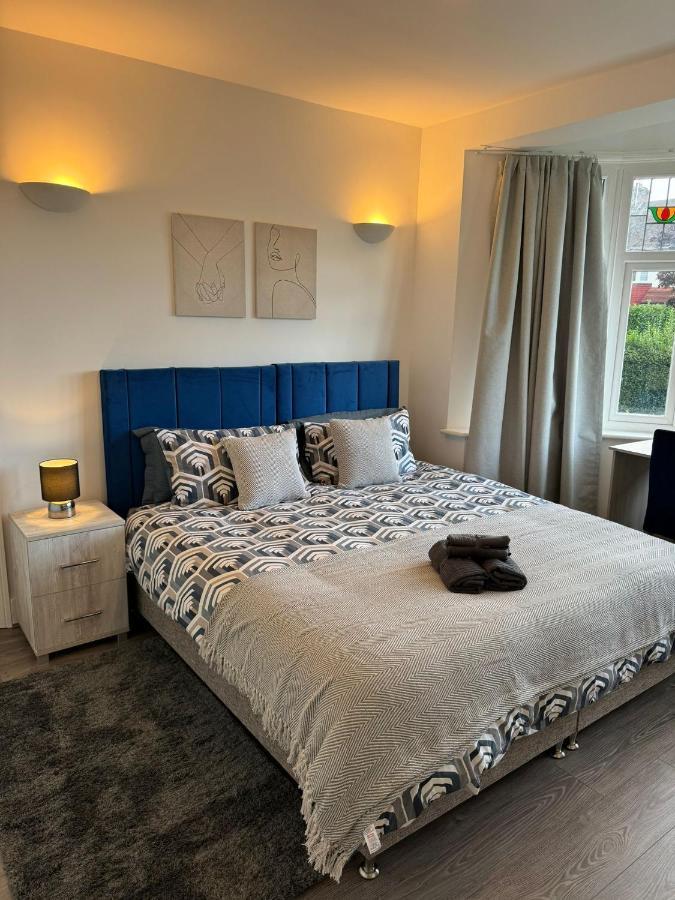 Smart Guest Rooms Fast Access To Central London Via Piccadilly Line New Southgate Exterior foto